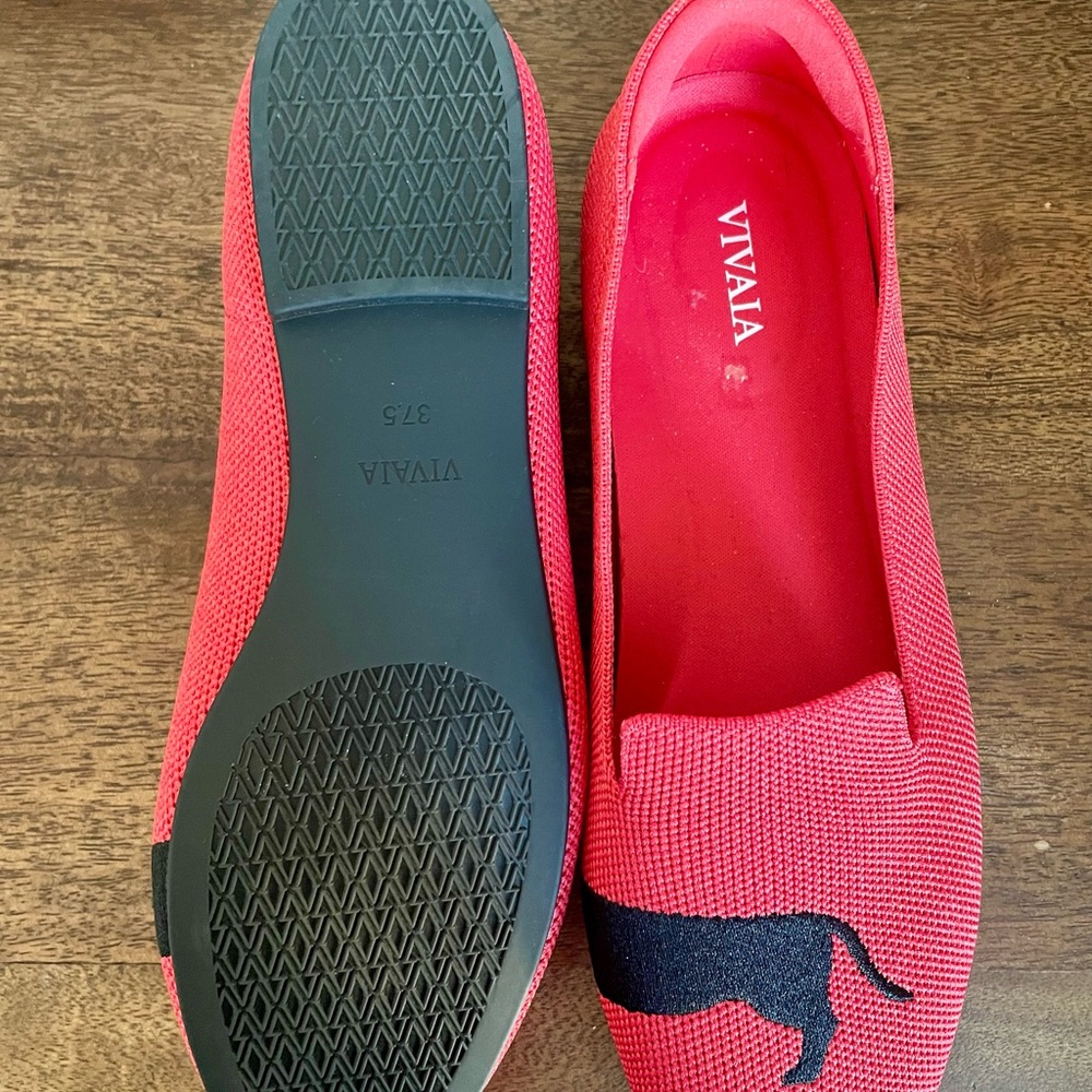 Calling all dachshund lovers! Vivaia slip on flat - Picture 3 of 8